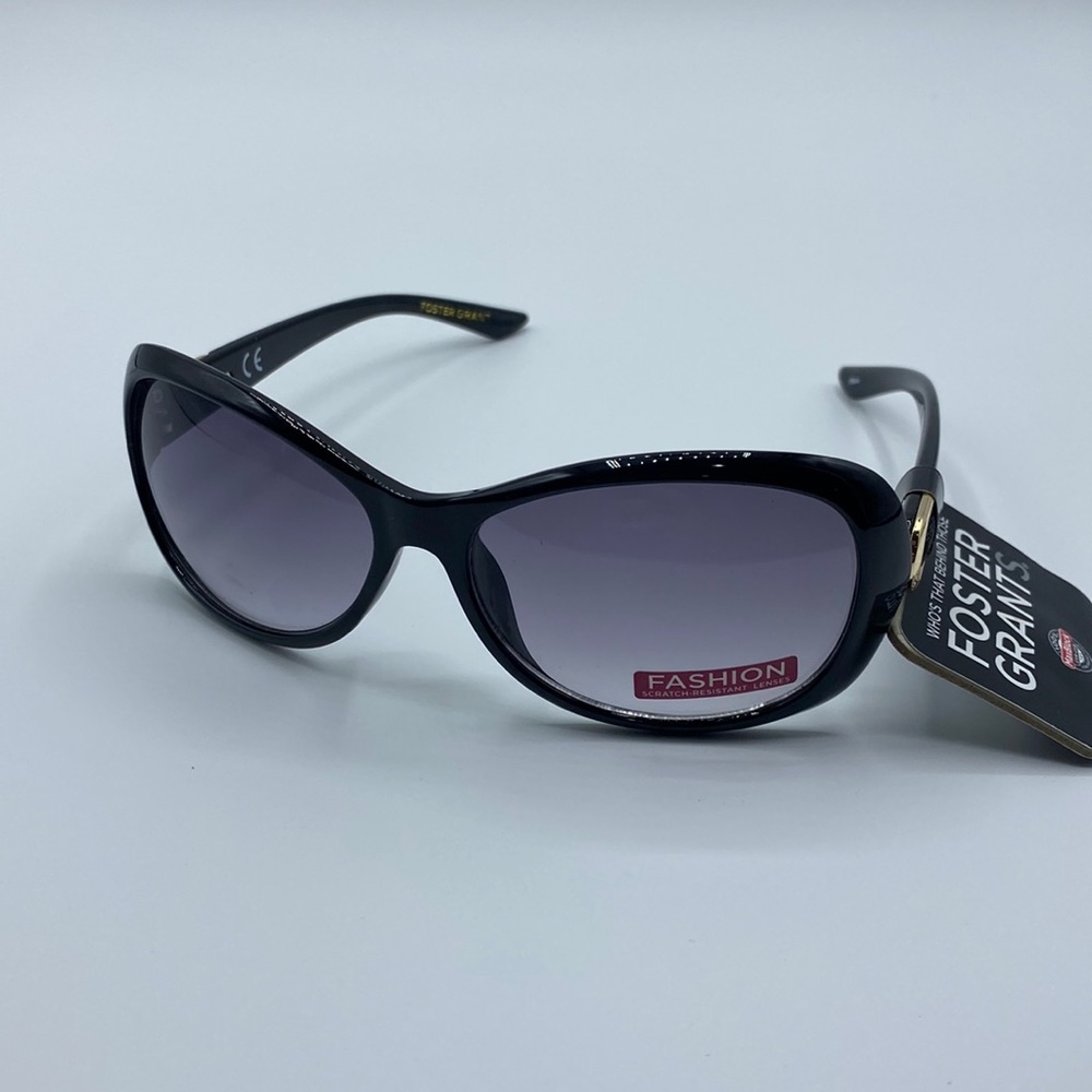 Foster Grant Women's Black Frame Fashion Sunglasses NWT